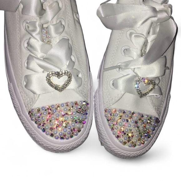 AB Diamonds Pearls & Charms Low Top Monochrome Converse Size 5-14 With Ribb… - Picture 2 of 15